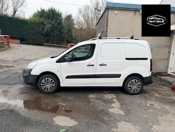 Used Peugeot Partner 2017 for sale - 77921750: Photo