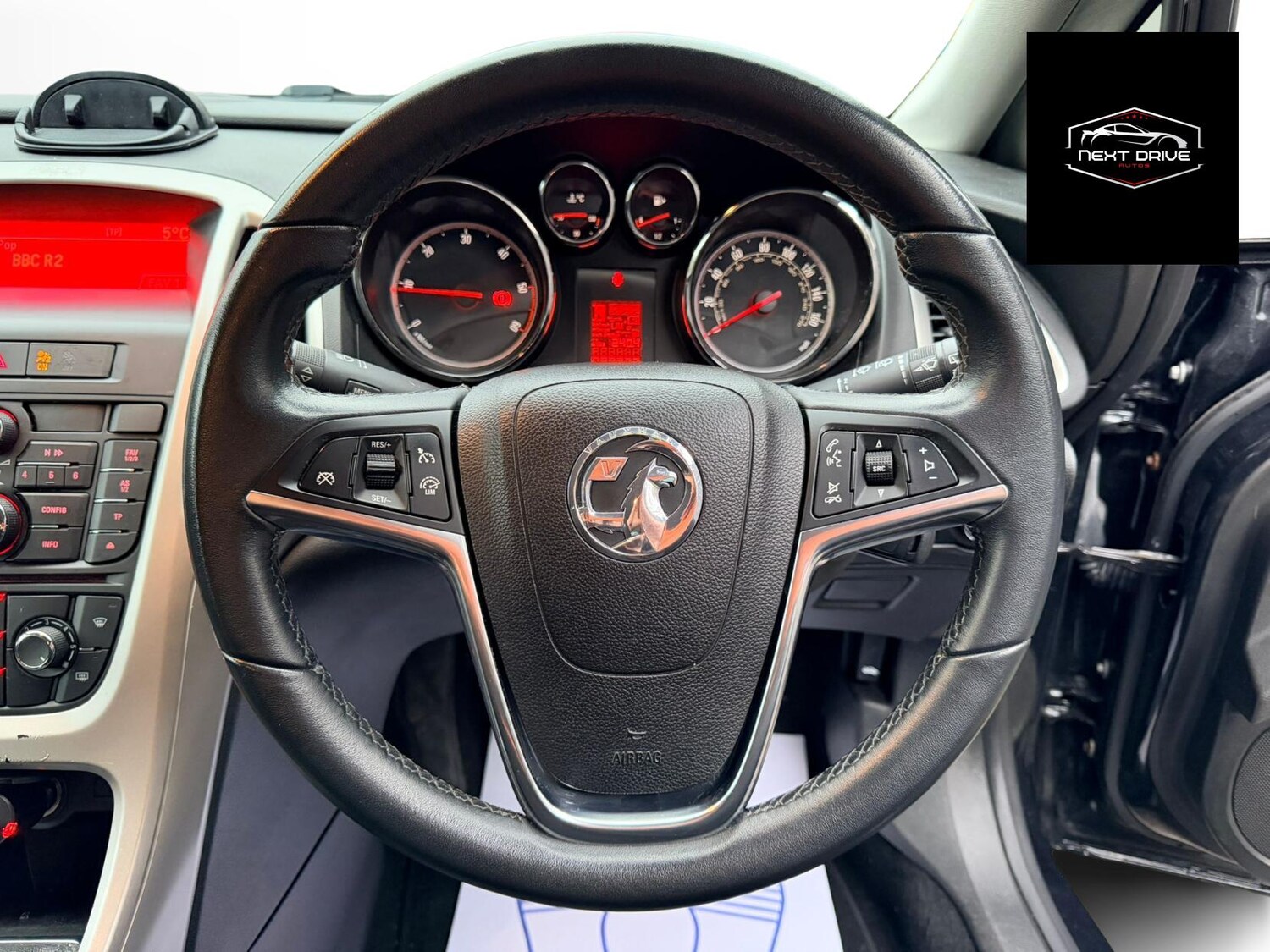 Used Vauxhall Astra 2013 for sale - 77435279: Photo 17