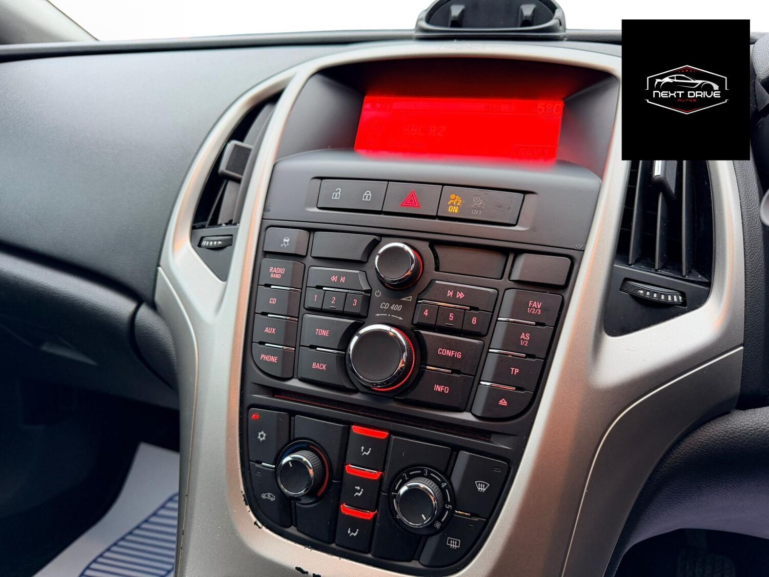 Used Vauxhall Astra 2013 for sale - 77435279: Photo 19