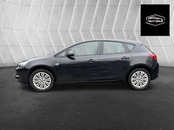 Used Vauxhall Astra 2013 for sale - 77435279: Photo