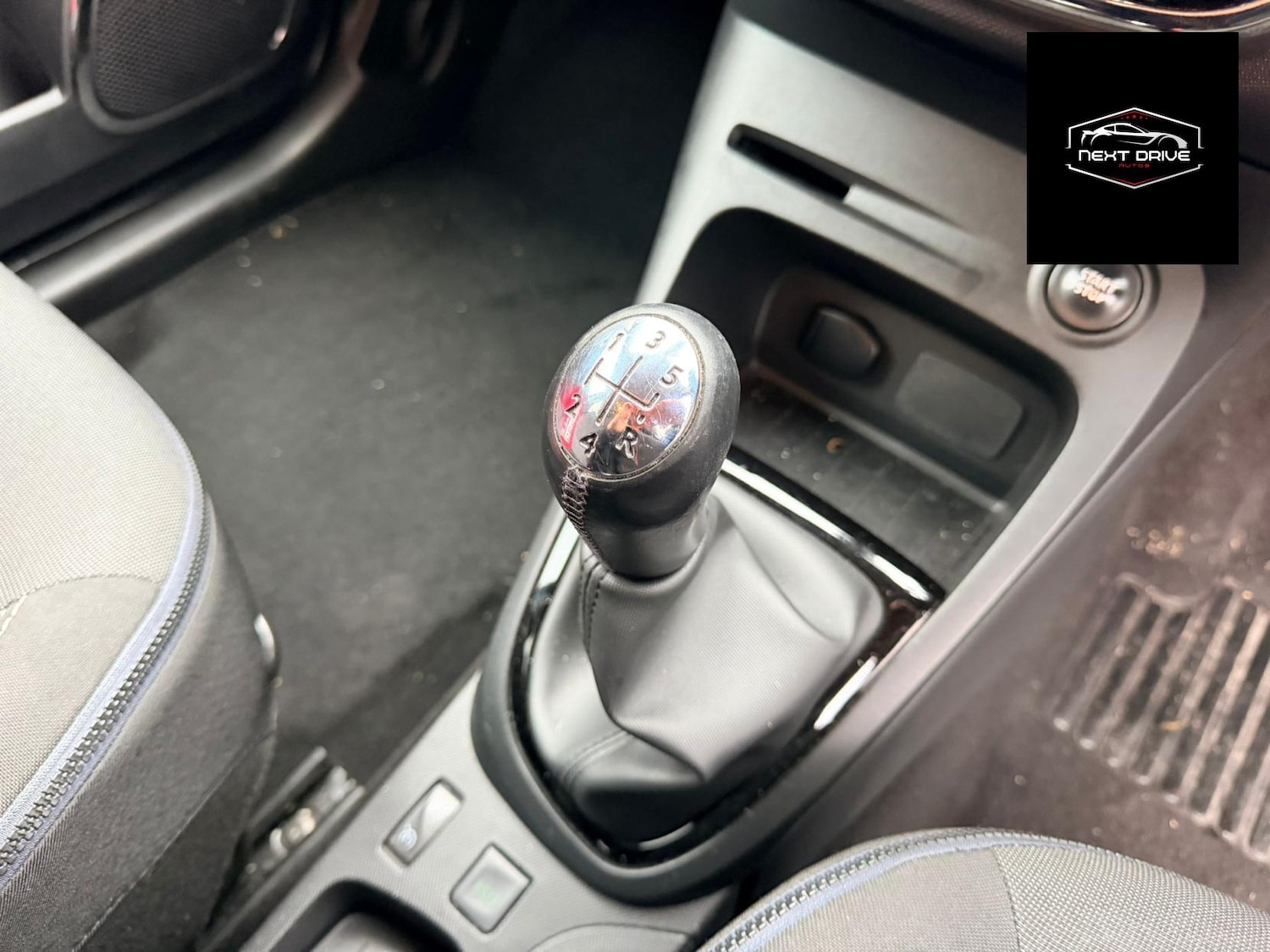 Used Renault Captur 2015 for sale - 77423814: Photo 18