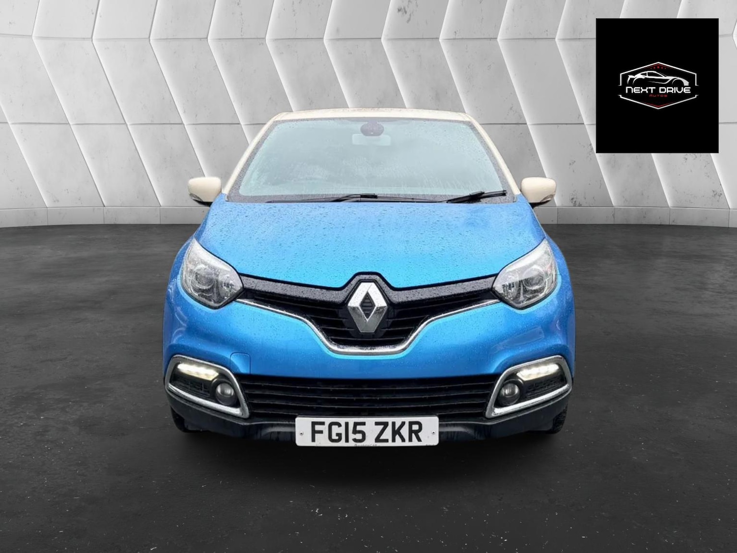 Used Renault Captur 2015 for sale - 77423814: Photo 2