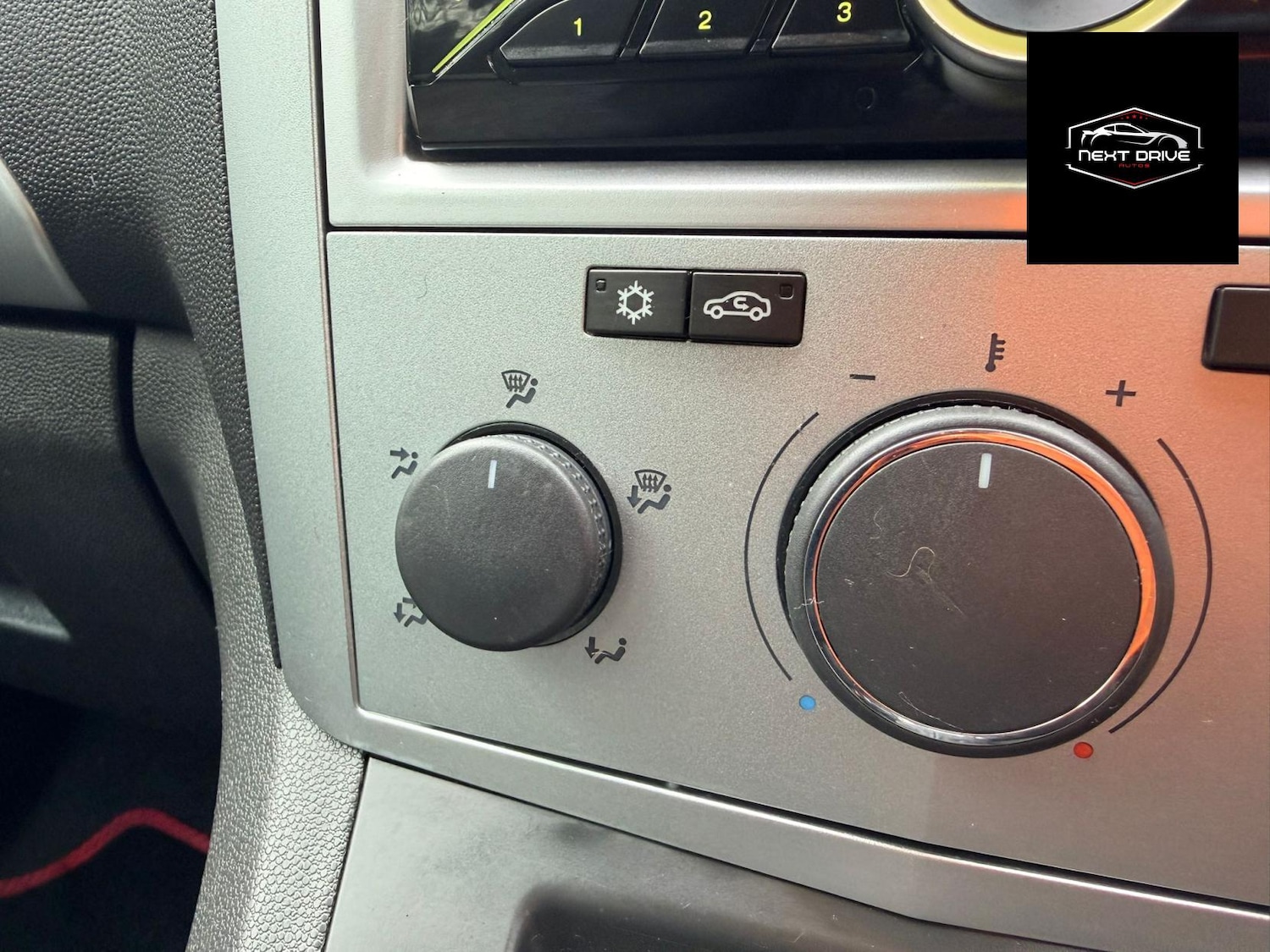 Used Vauxhall Zafira 2010 for sale - 77581563: Photo 18