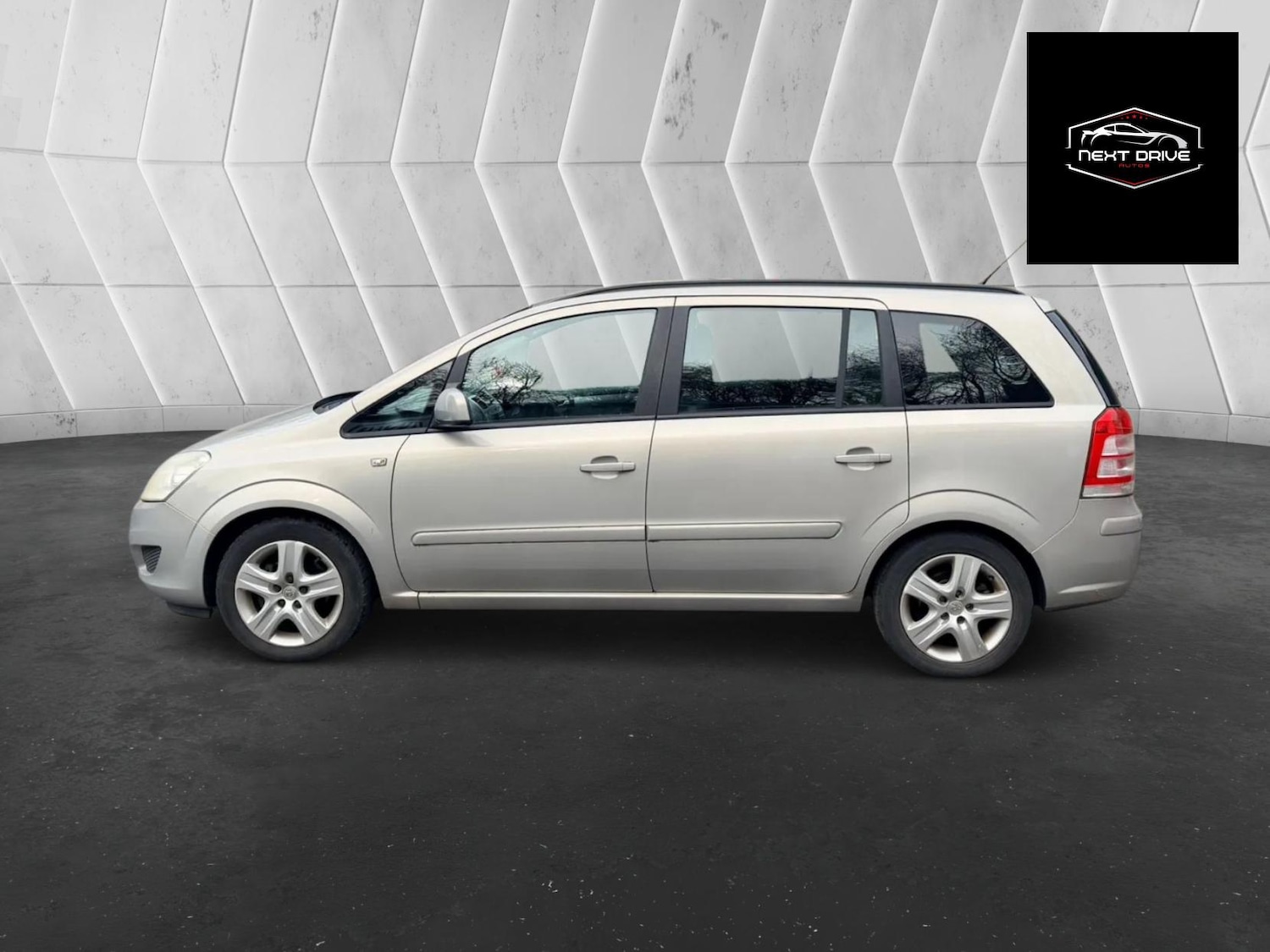 Used Vauxhall Zafira 2010 for sale - 77581563: Photo 4