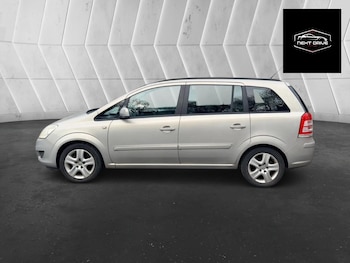 Used Vauxhall Zafira 2010 for sale - 77581563: Photo