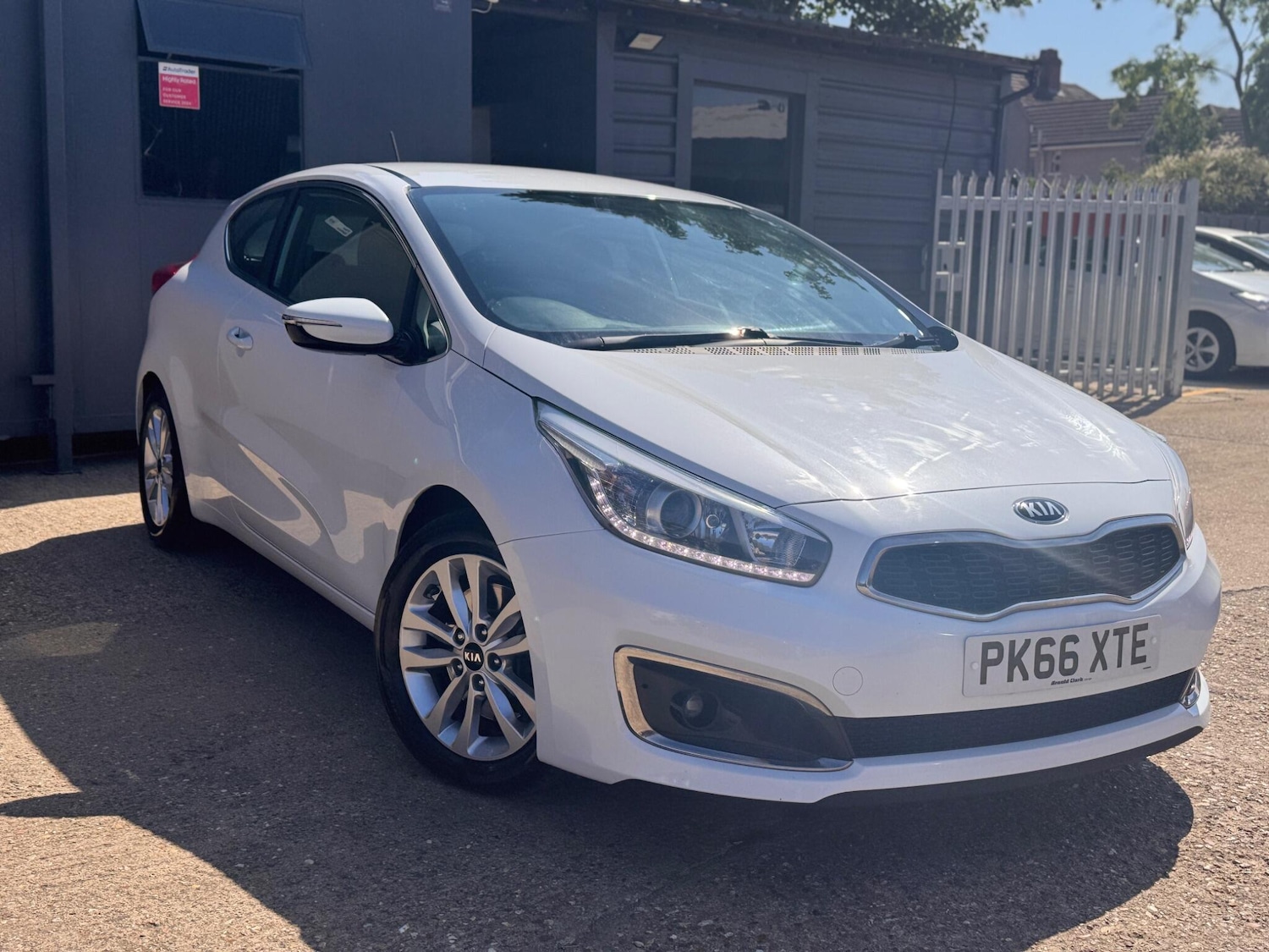 Used Kia Pro Ceed 2016 for sale - 76666723: Photo 11