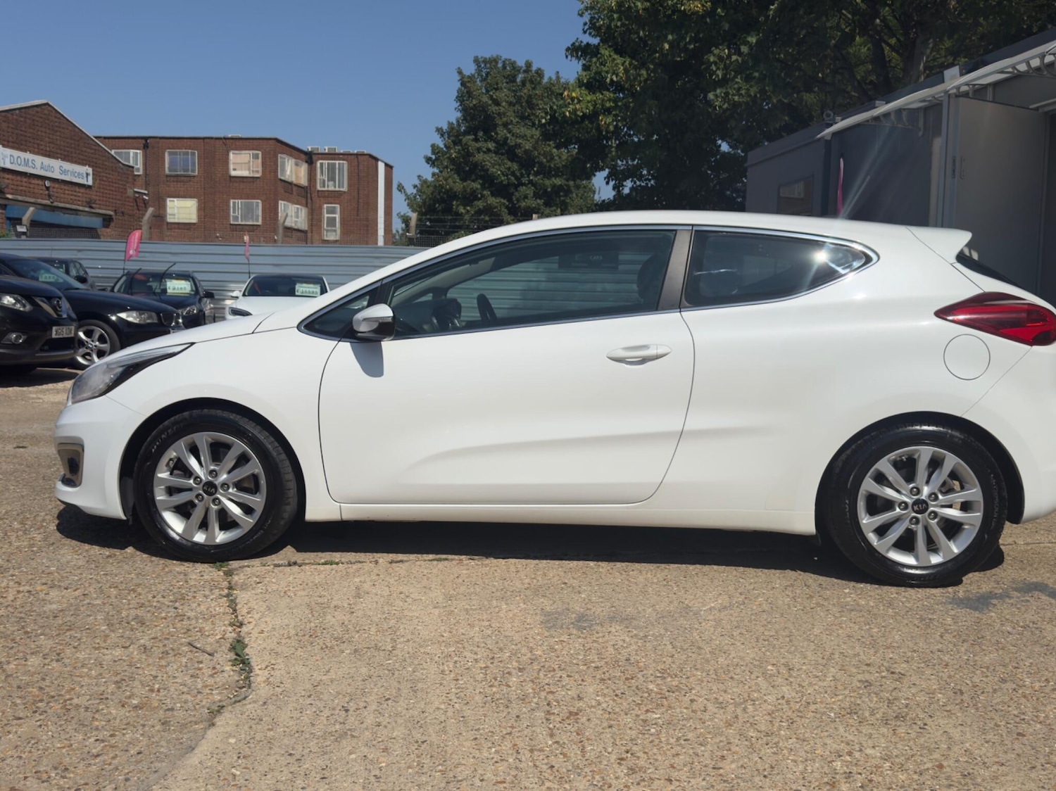 Used Kia Pro Ceed 2016 for sale - 76666723: Photo 23