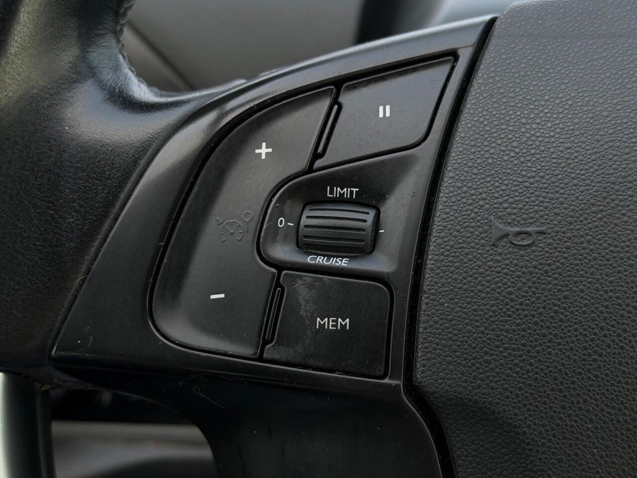 Used Citroen Grand C4 Picasso 2016 for sale - 77648018: Photo 28