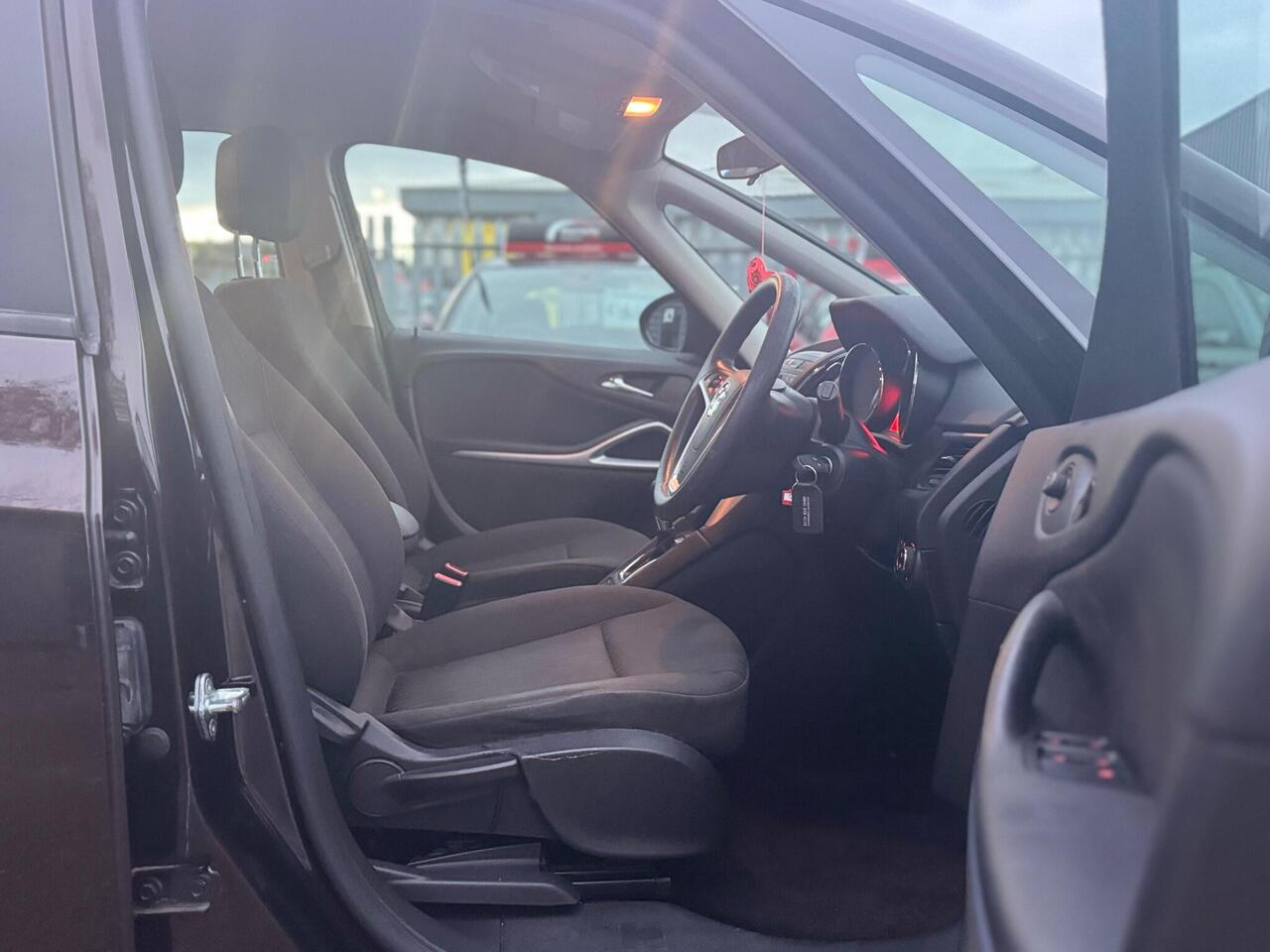 Used Vauxhall Zafira 2015 for sale - 76734420: Photo 23