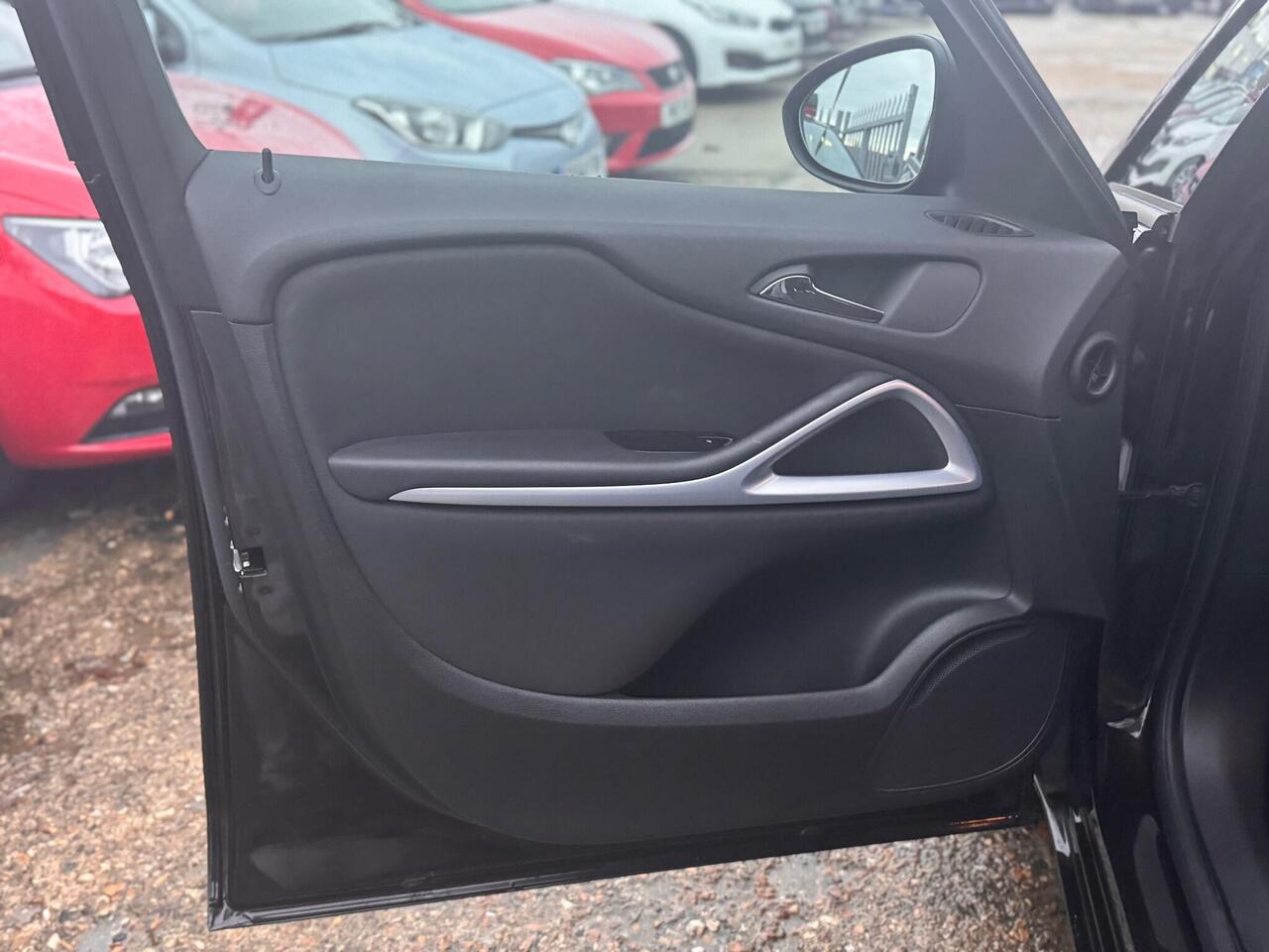 Used Vauxhall Zafira 2015 for sale - 76734420: Photo 36