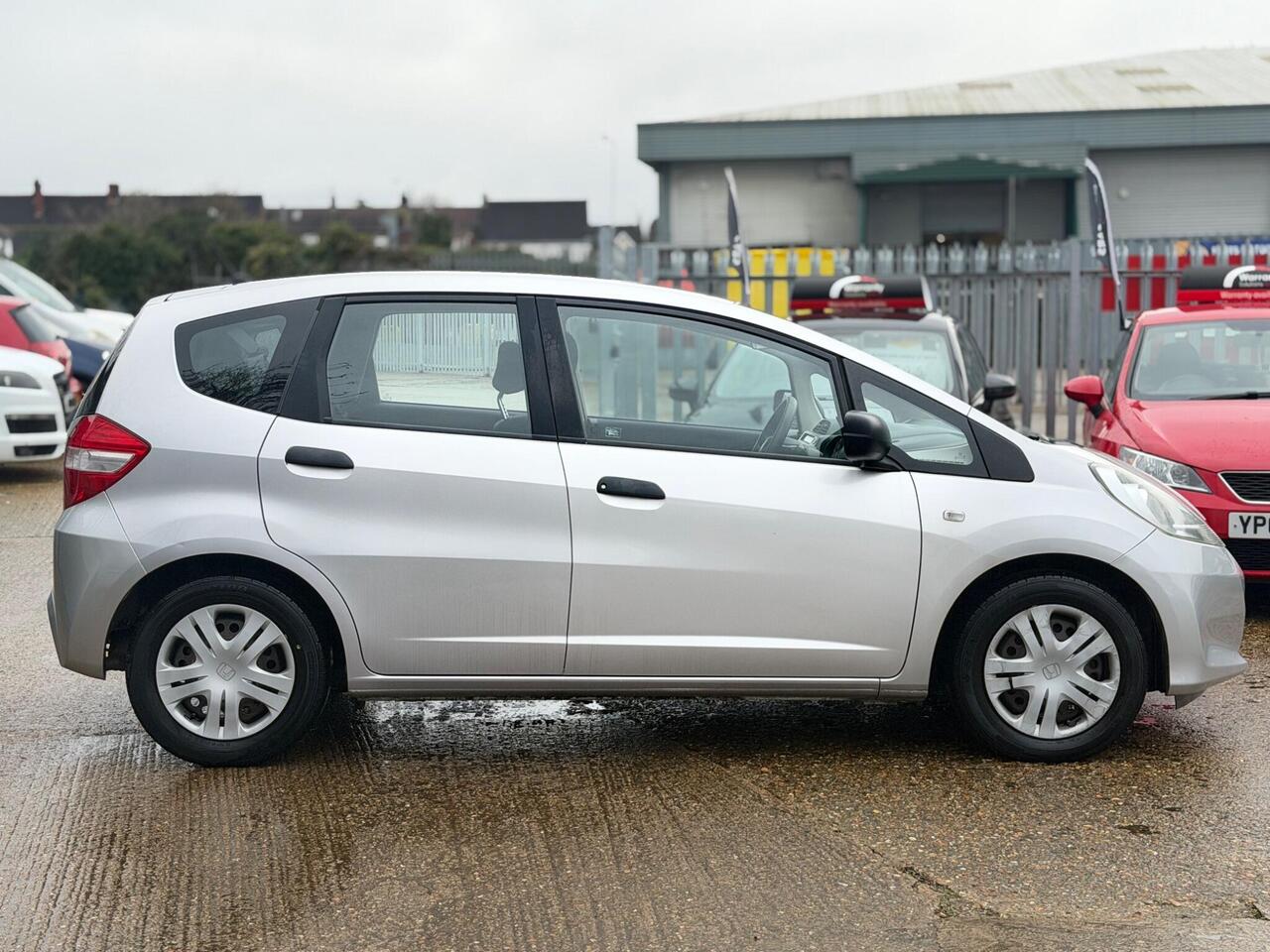 Used Honda Jazz 2012 for sale - 77648012: Photo 12