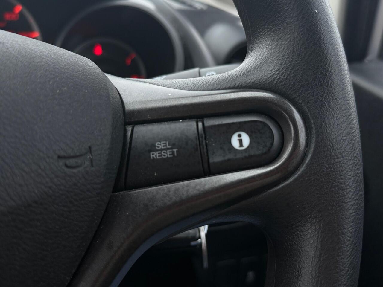 Used Honda Jazz 2012 for sale - 77648012: Photo 27