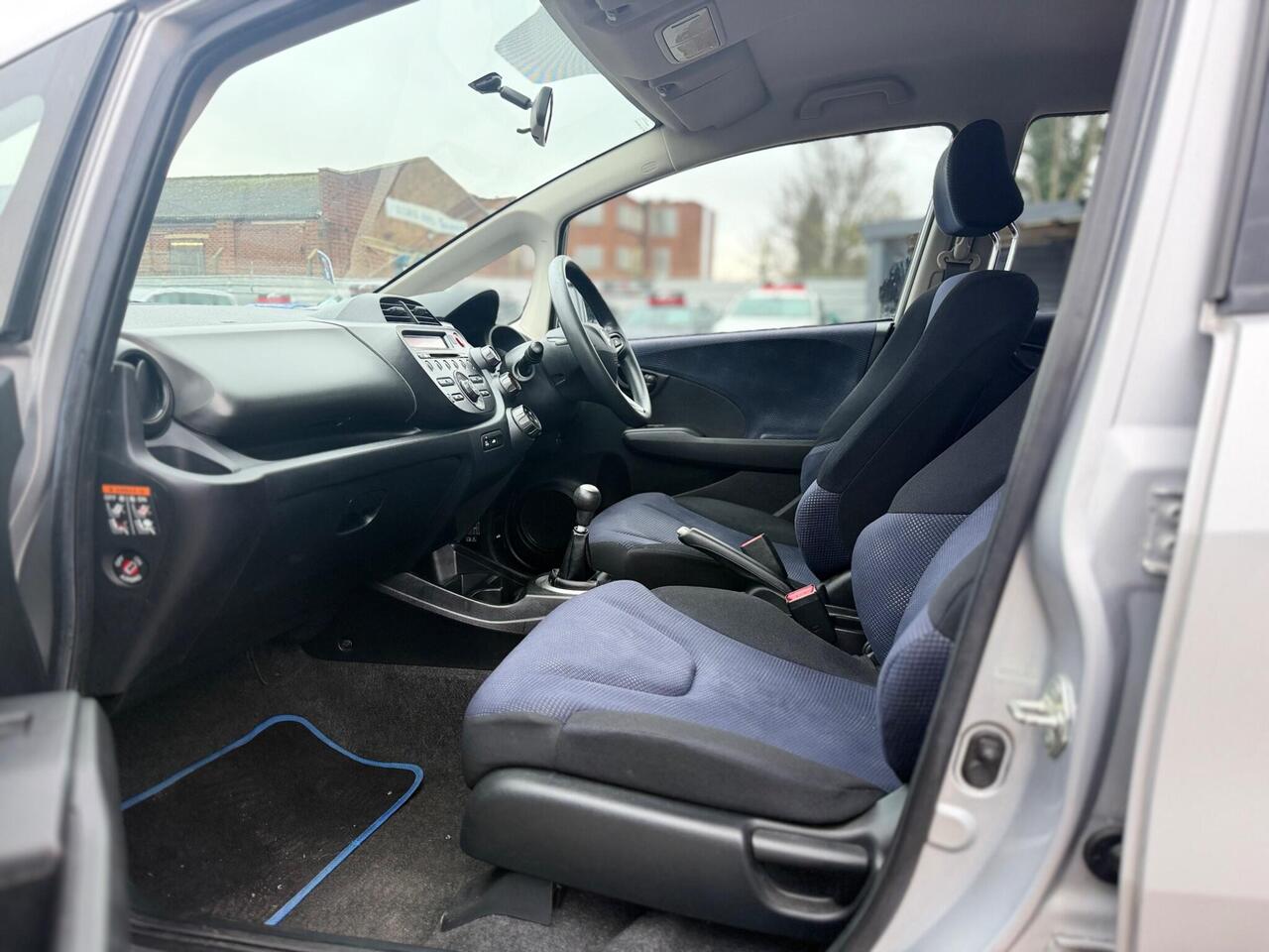 Used Honda Jazz 2012 for sale - 77648012: Photo 46