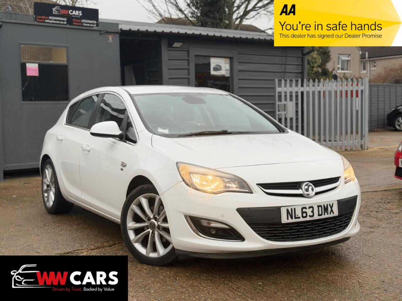 Used Vauxhall Astra 2013 for sale - 77060600: Photo 1