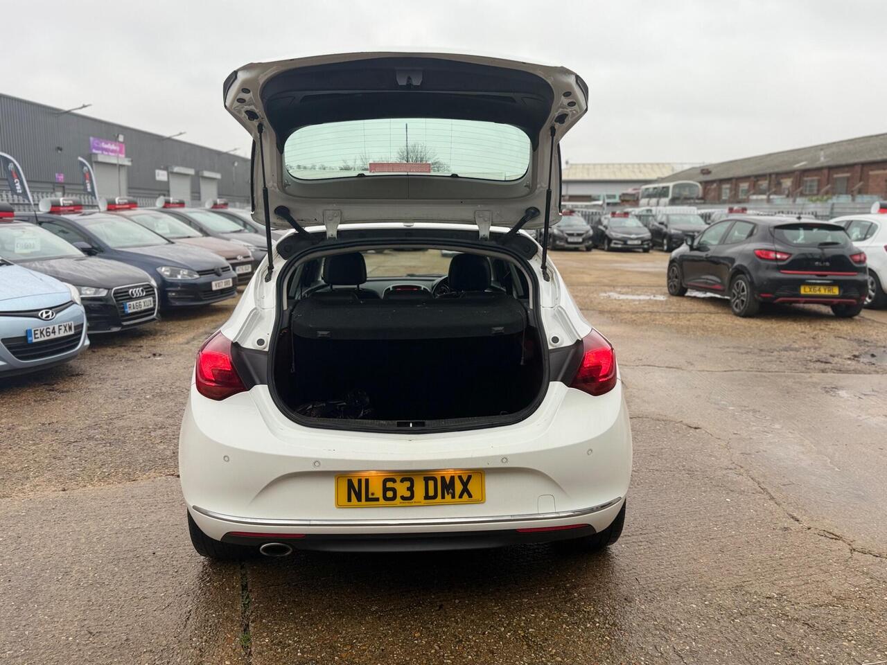 Used Vauxhall Astra 2013 for sale - 77060600: Photo 10