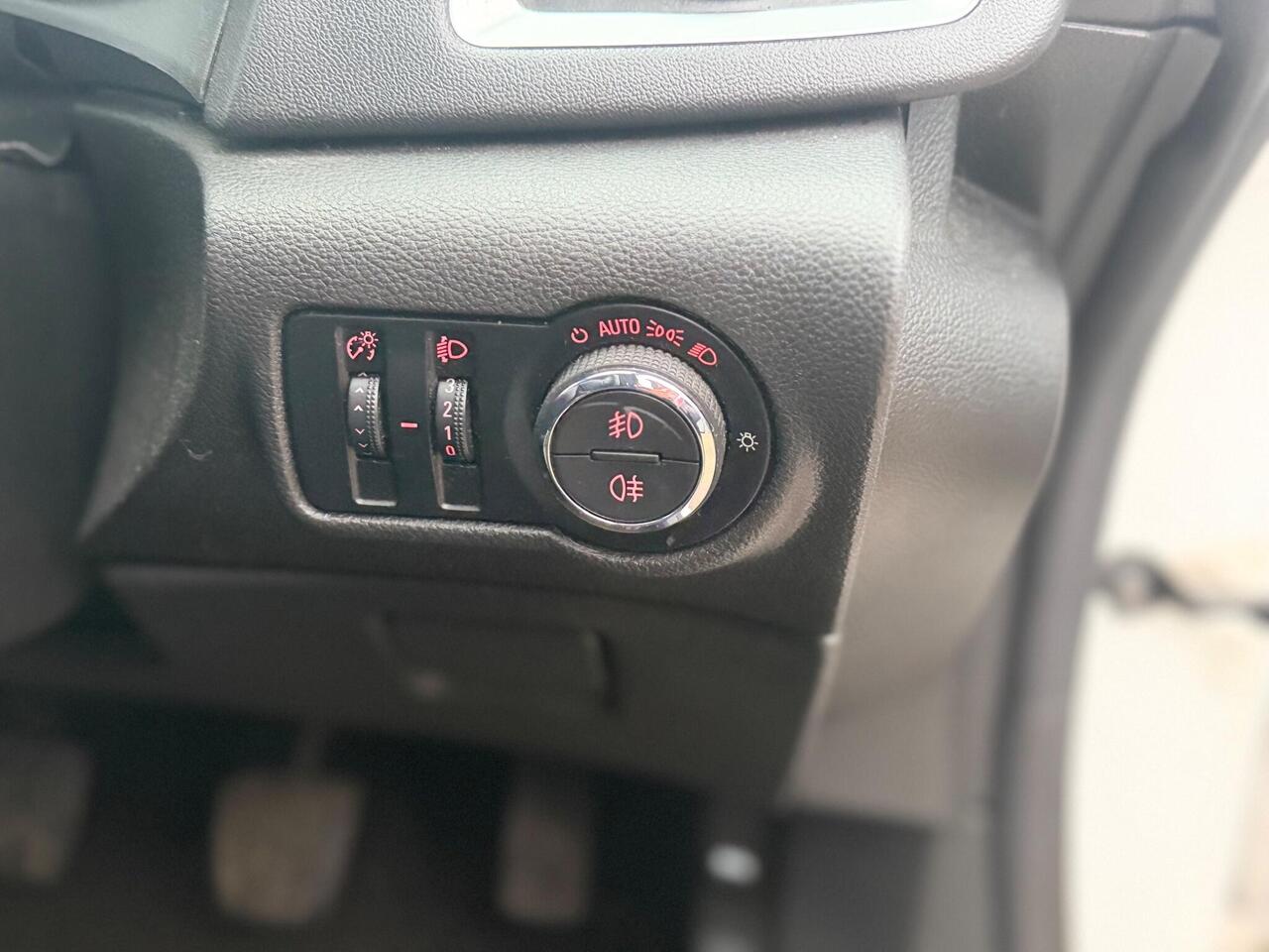 Used Vauxhall Astra 2013 for sale - 77060600: Photo 25