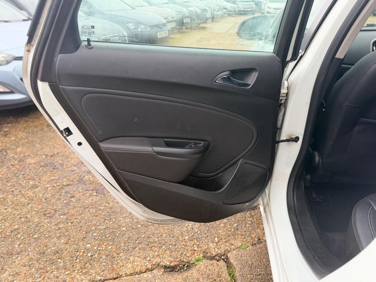 Used Vauxhall Astra 2013 for sale - 77060600: Photo 29