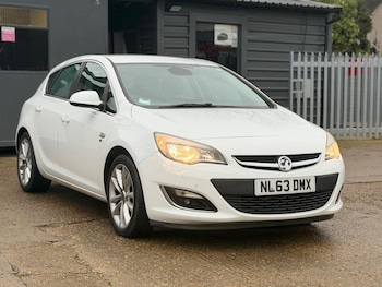 Used Vauxhall Astra 2013 for sale - 77060600: Photo