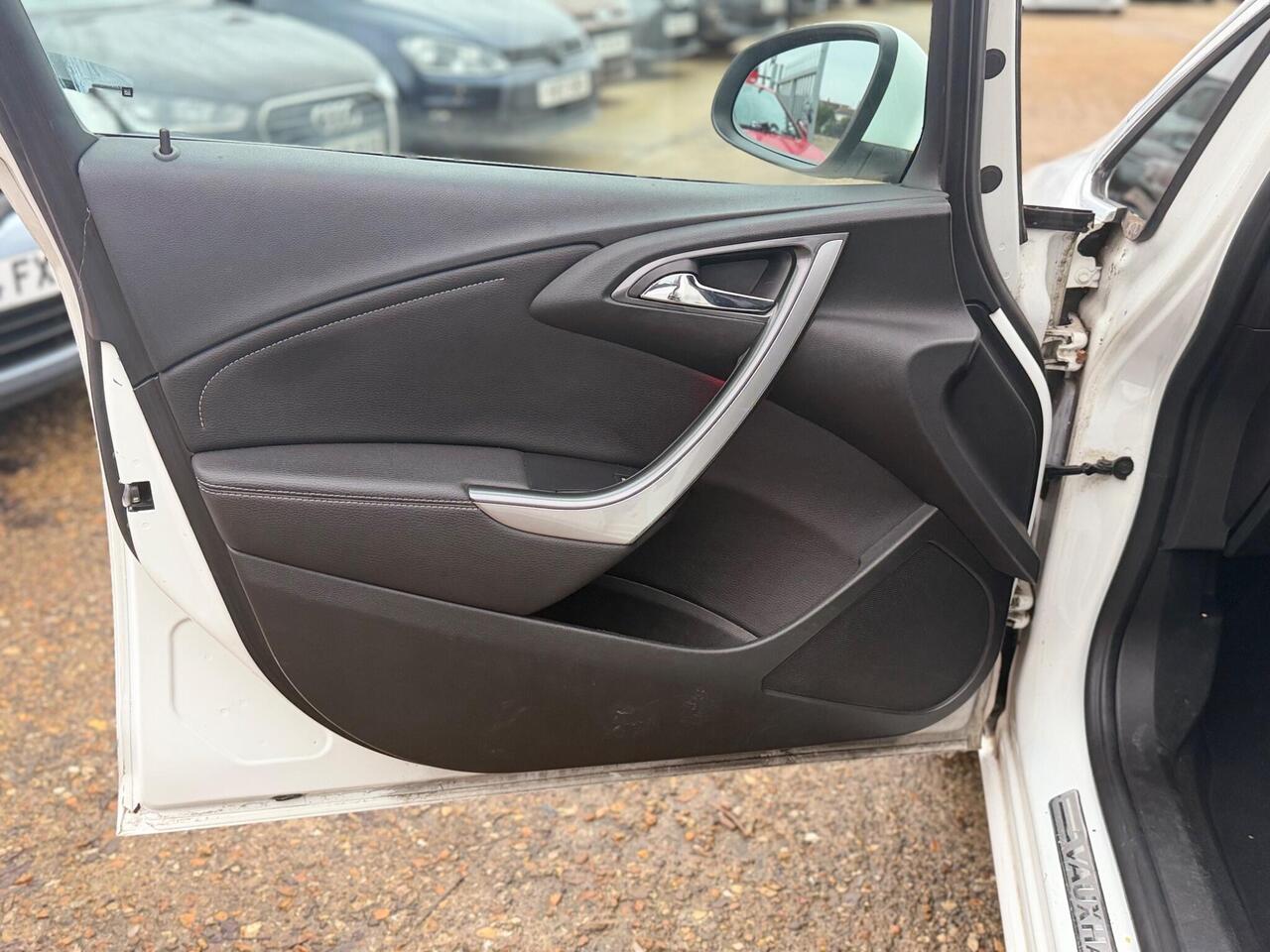 Used Vauxhall Astra 2013 for sale - 77060600: Photo 30