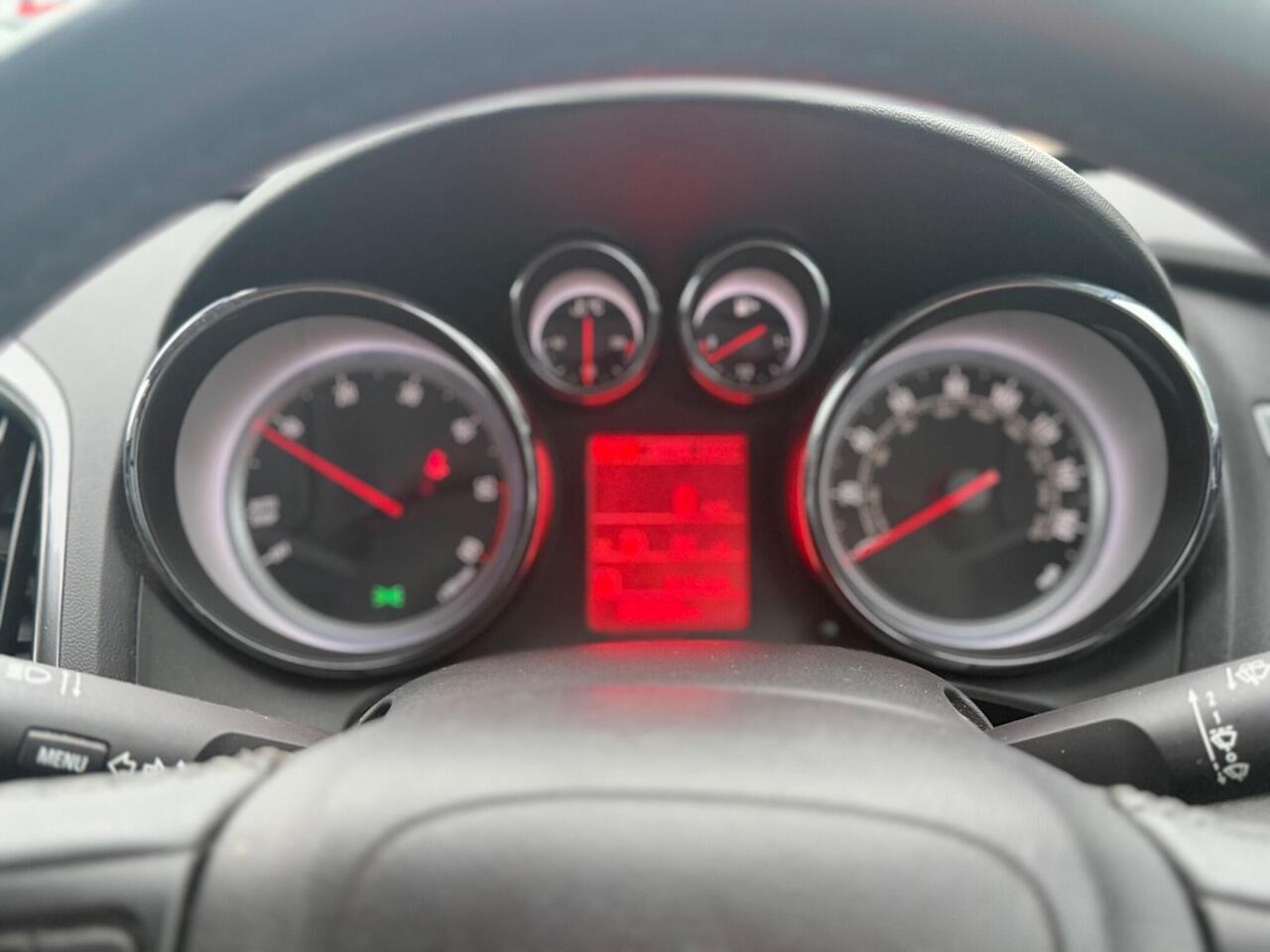 Used Vauxhall Astra 2013 for sale - 77060600: Photo 35