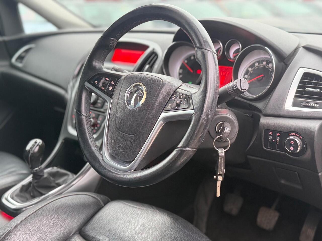 Used Vauxhall Astra 2013 for sale - 77060600: Photo 42