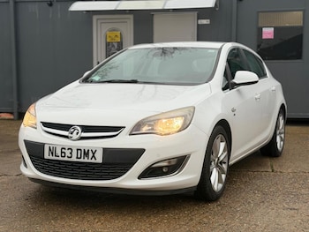 Used Vauxhall Astra 2013 for sale - 77060600: Photo