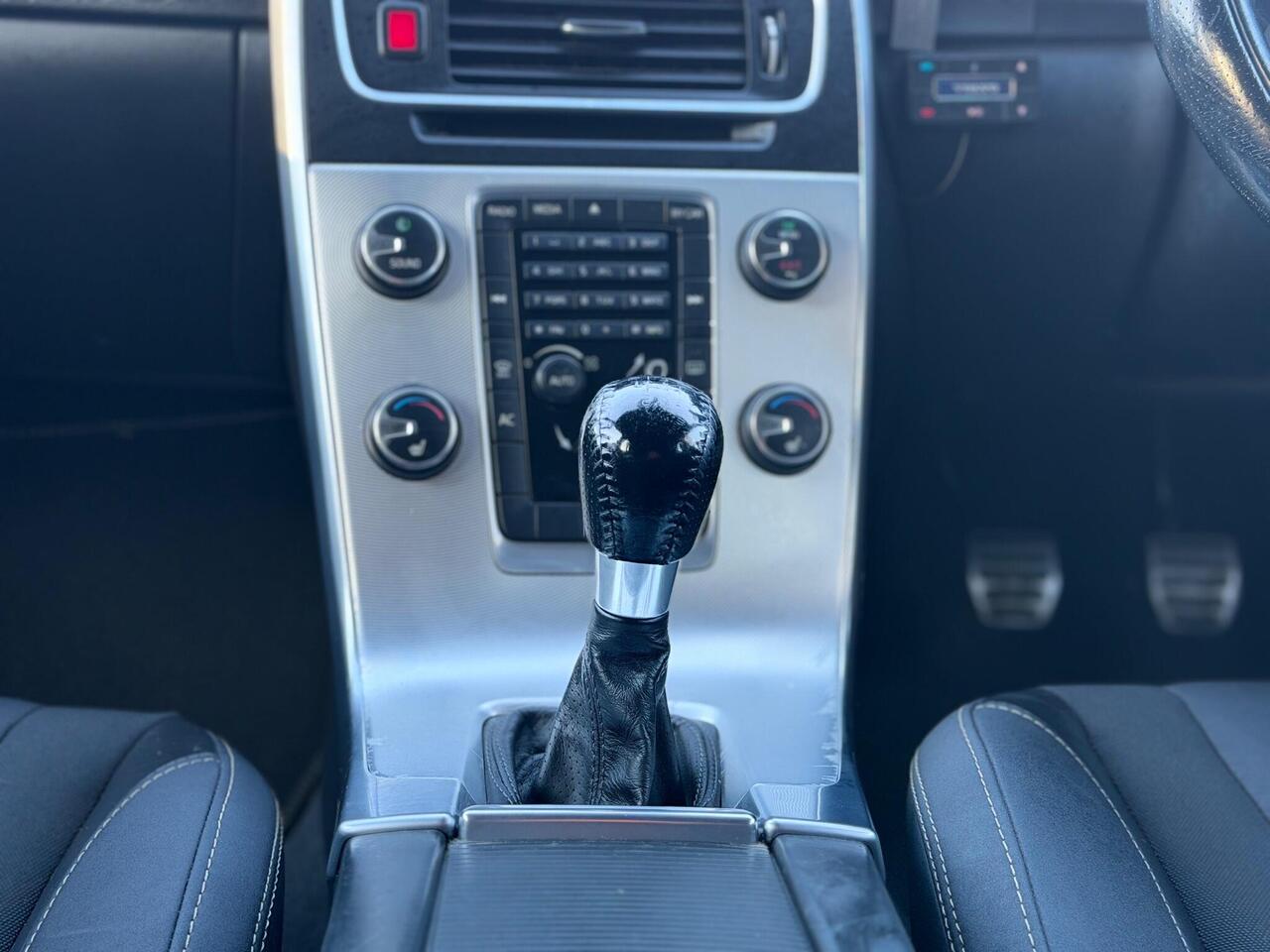 Used Volvo V60 2011 for sale - 76803572: Photo 16