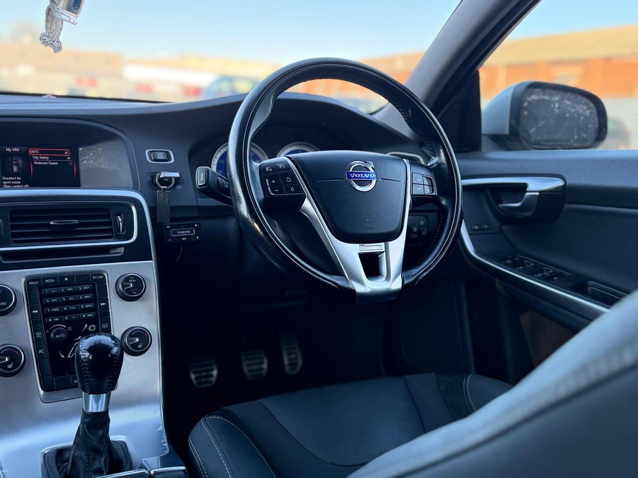 Used Volvo V60 2011 for sale - 76803572: Photo 18