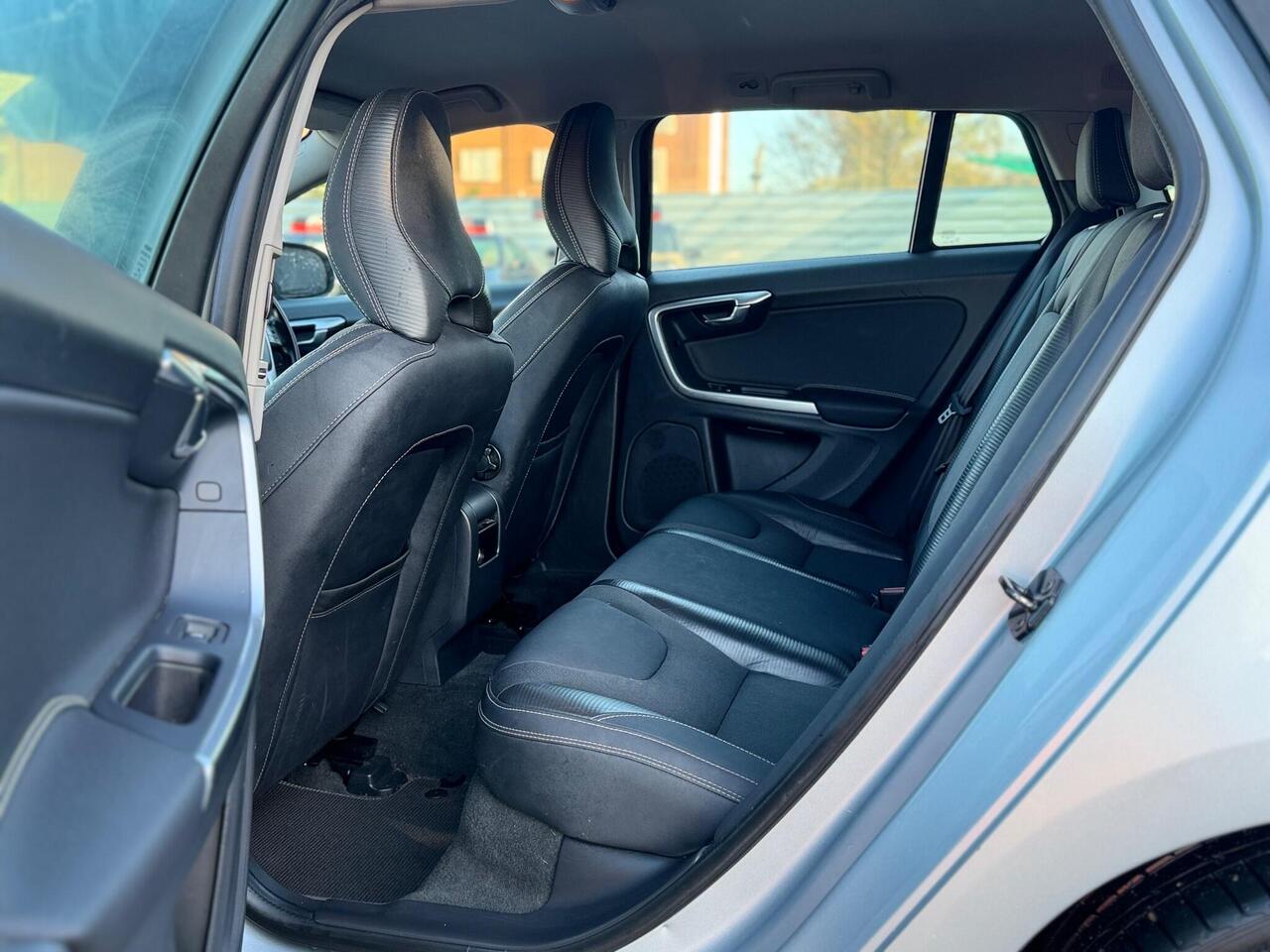 Used Volvo V60 2011 for sale - 76803572: Photo 26