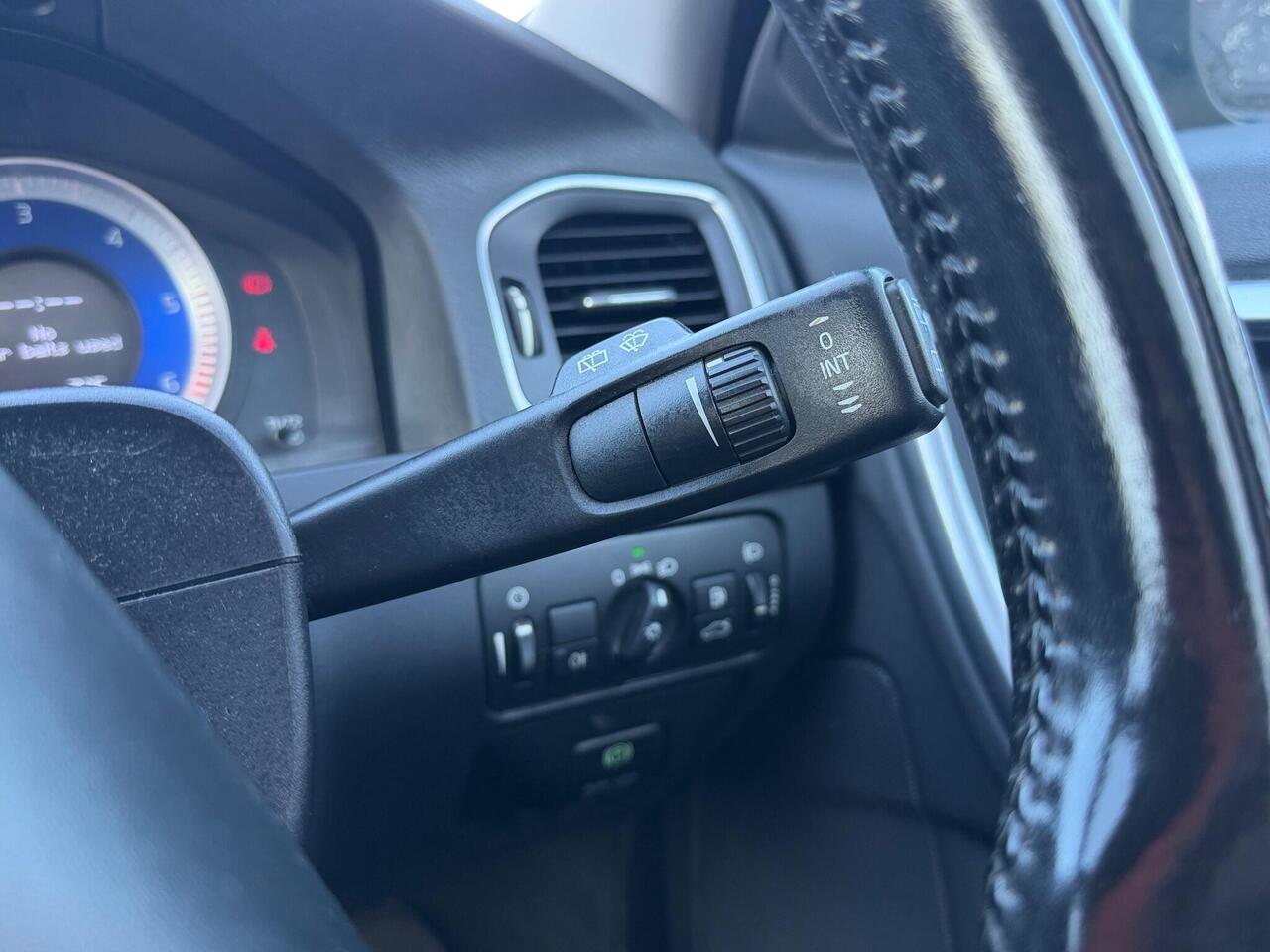 Used Volvo V60 2011 for sale - 76803572: Photo 27