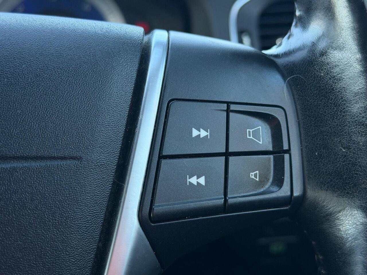 Used Volvo V60 2011 for sale - 76803572: Photo 29