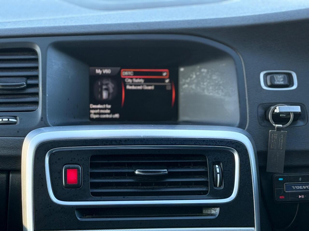 Used Volvo V60 2011 for sale - 76803572: Photo 42