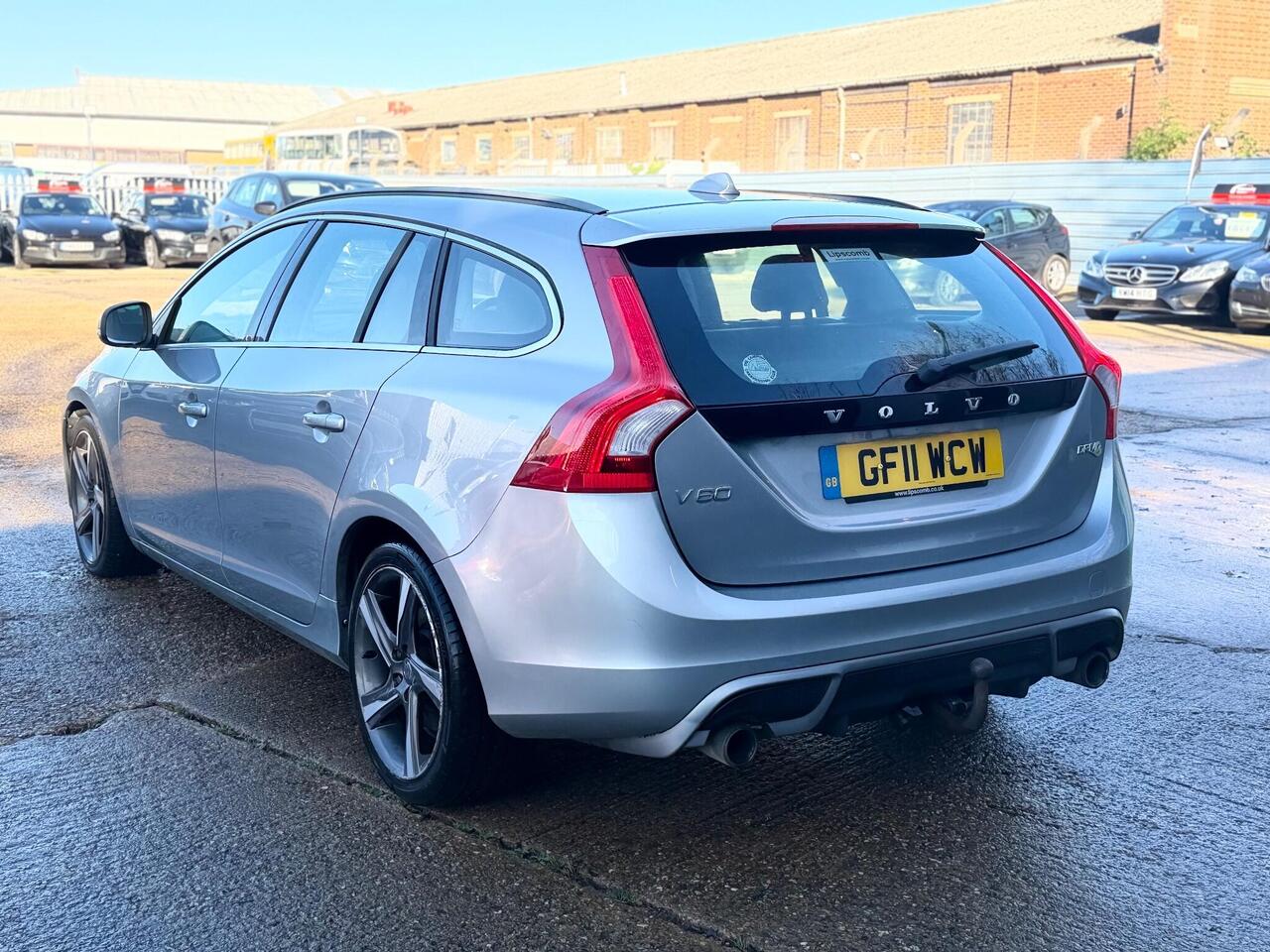 Used Volvo V60 2011 for sale - 76803572: Photo 5