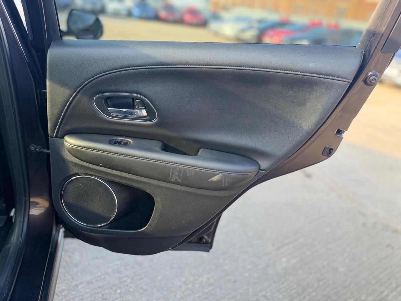 Used Honda HR-V 2017 for sale - 78073731: Photo 31