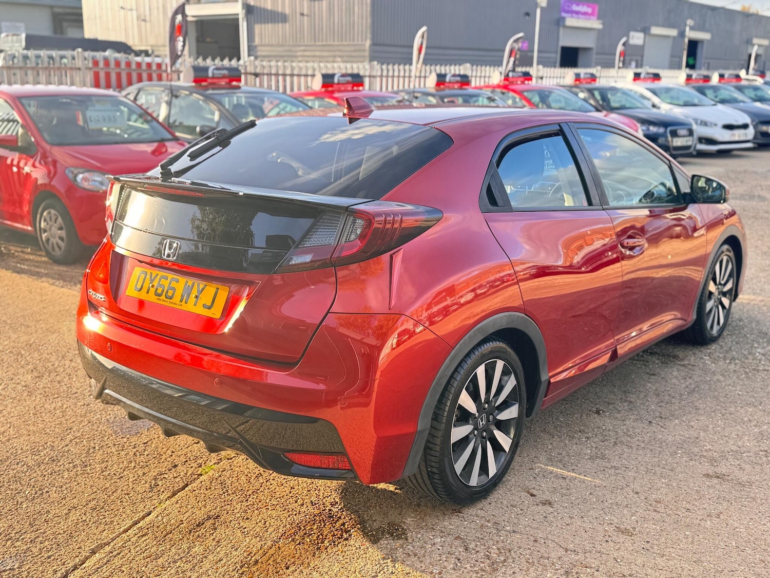 Used Honda Civic 2016 for sale - 76666525: Photo 6