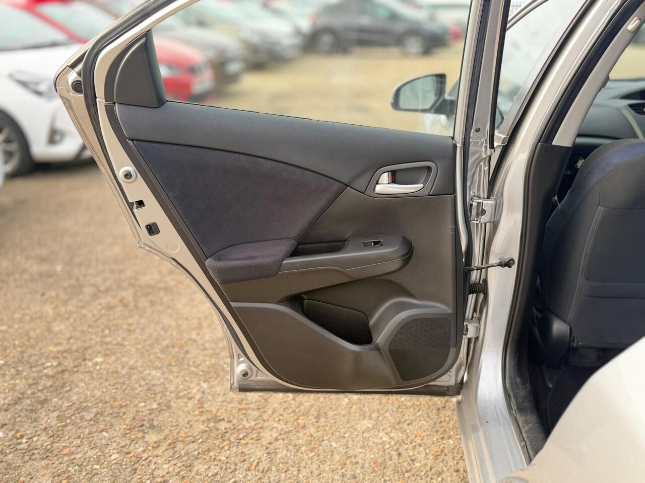 Used Honda Civic 2014 for sale - 78073733: Photo 23