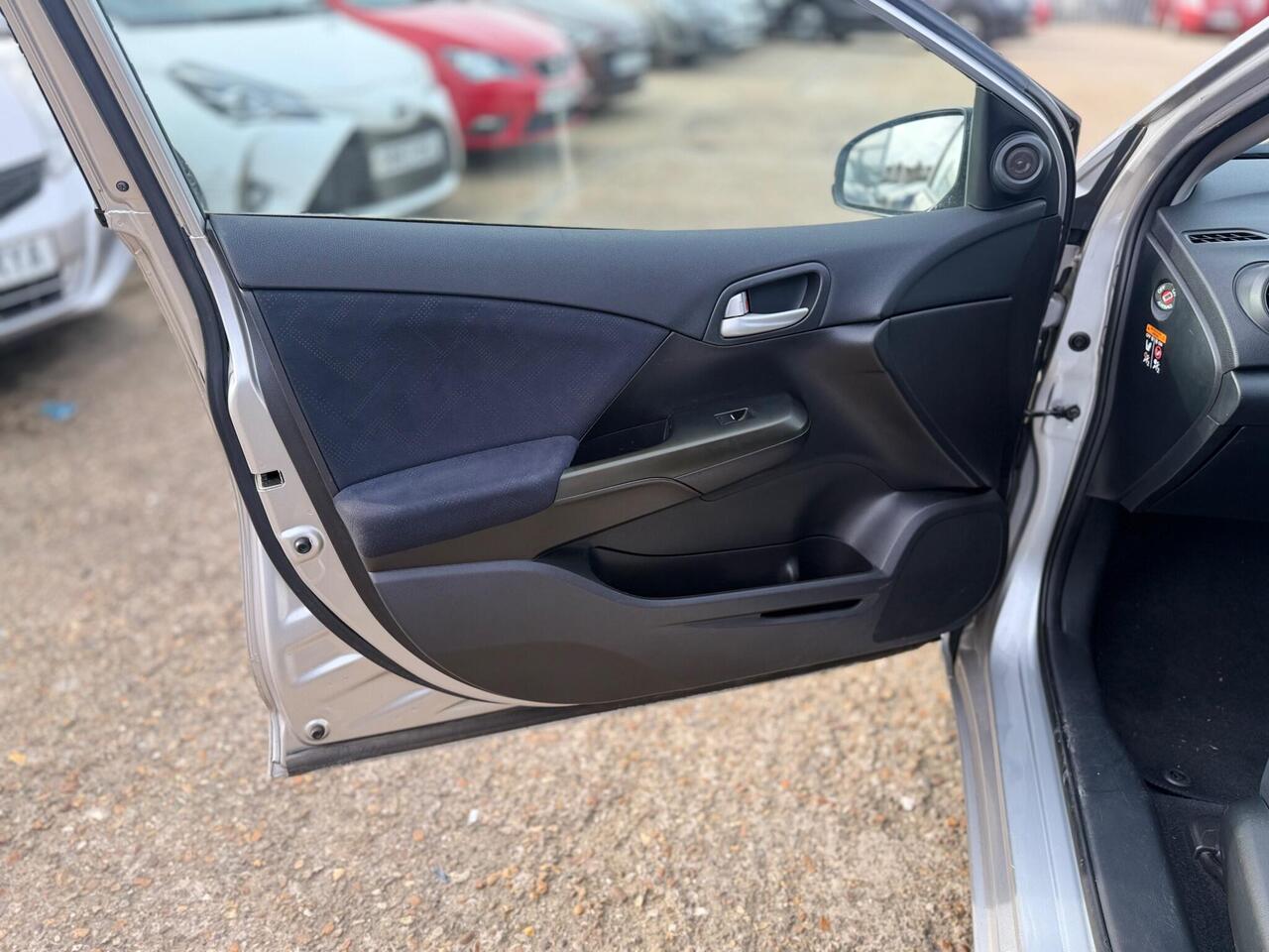 Used Honda Civic 2014 for sale - 78073733: Photo 24