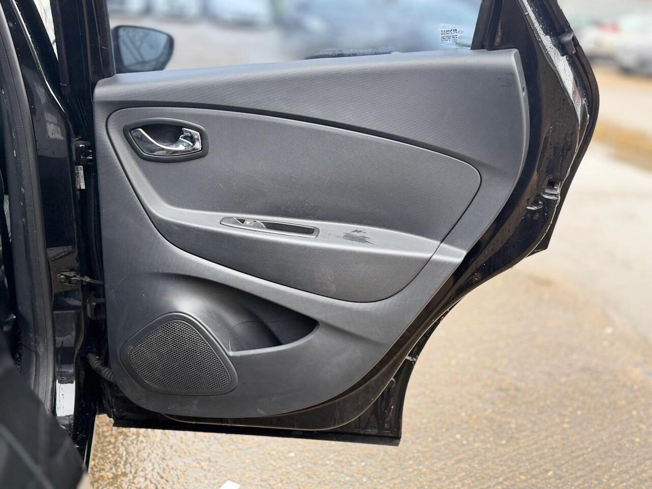 Used Renault Captur 2014 for sale - 77648011: Photo 29