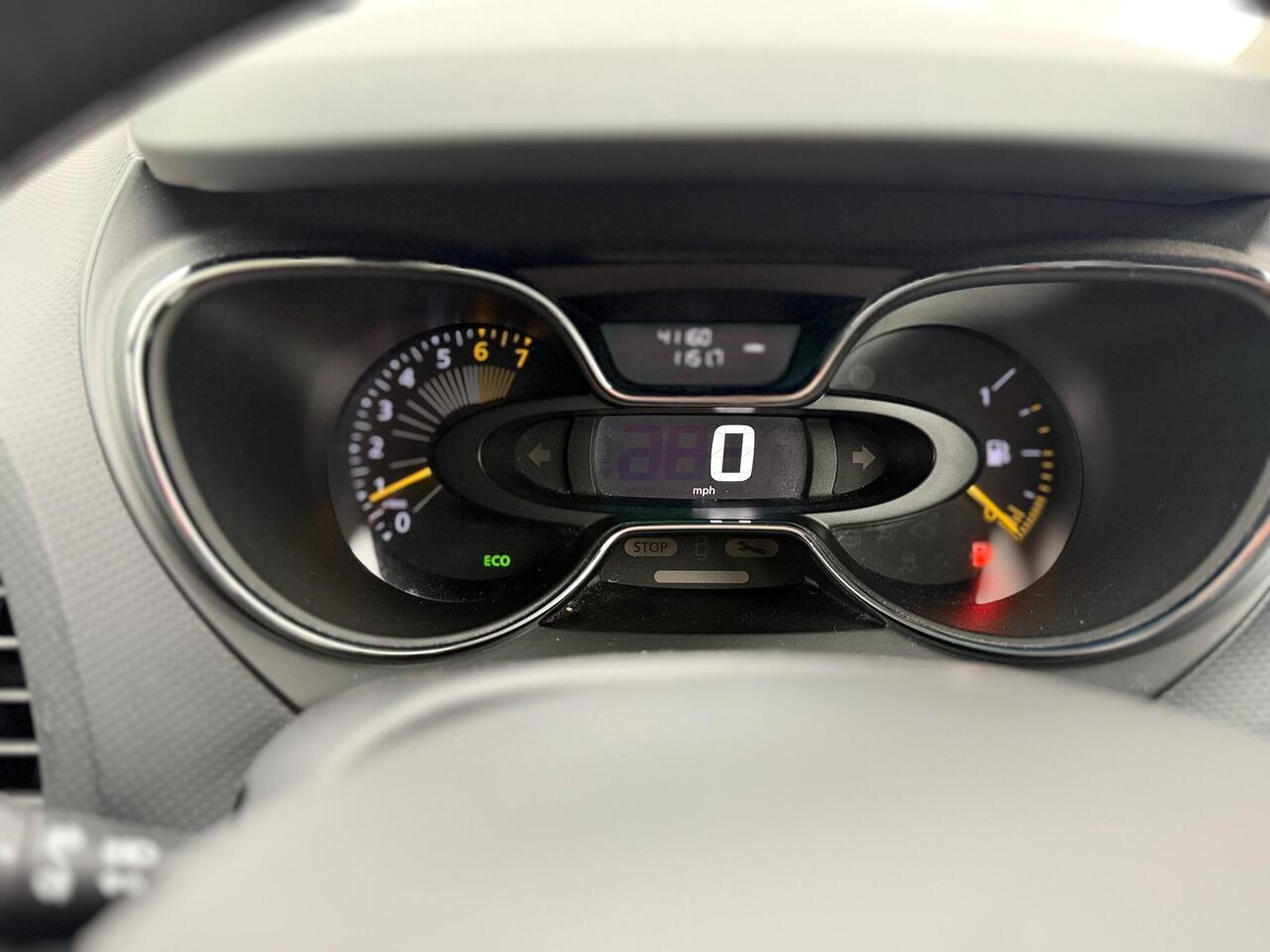 Used Renault Captur 2014 for sale - 77648011: Photo 39