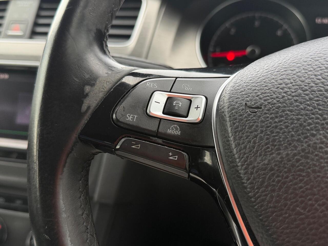 Used Volkswagen Golf 2013 for sale - 76868218: Photo 31