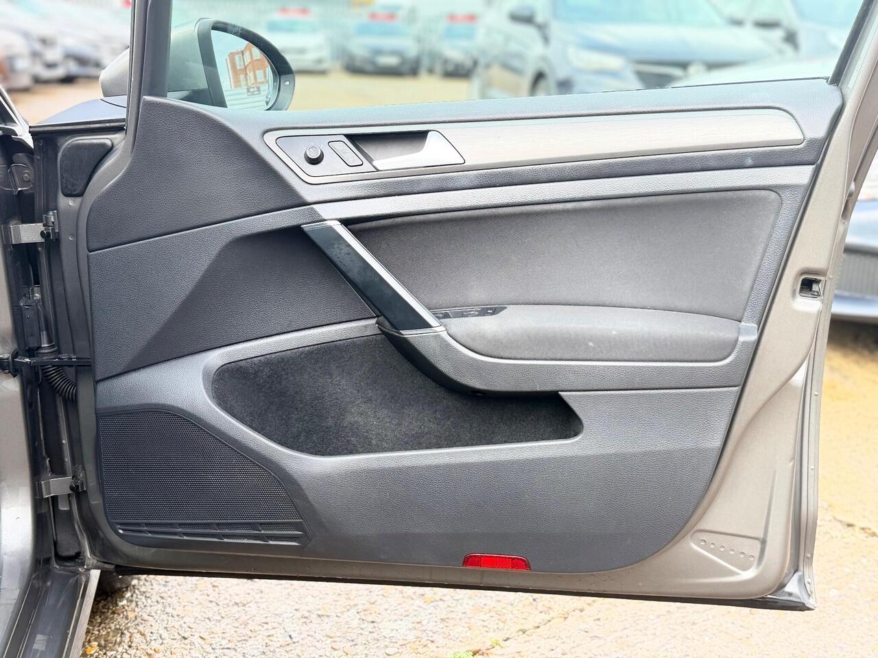 Used Volkswagen Golf 2013 for sale - 76868218: Photo 33