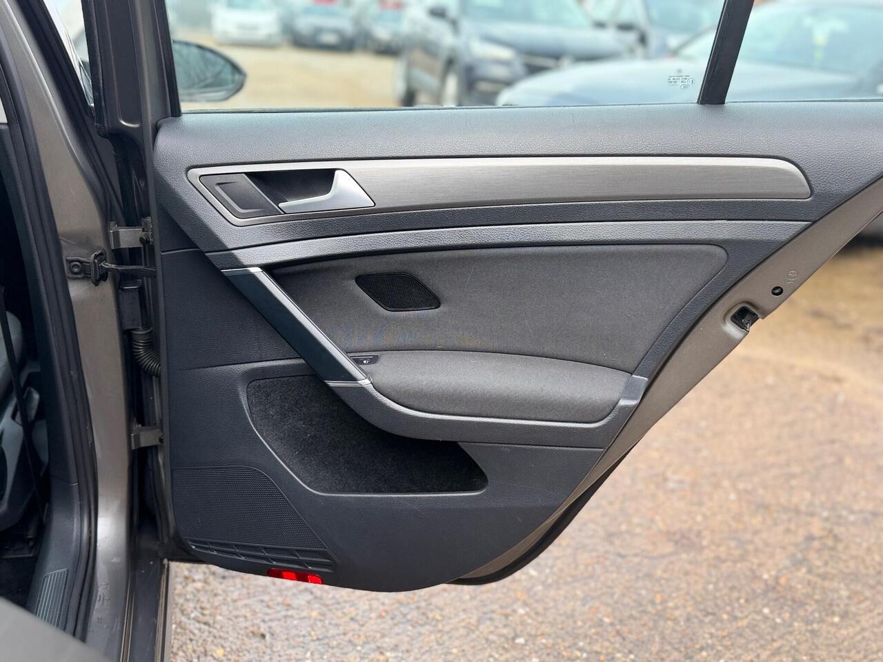 Used Volkswagen Golf 2013 for sale - 76868218: Photo 34