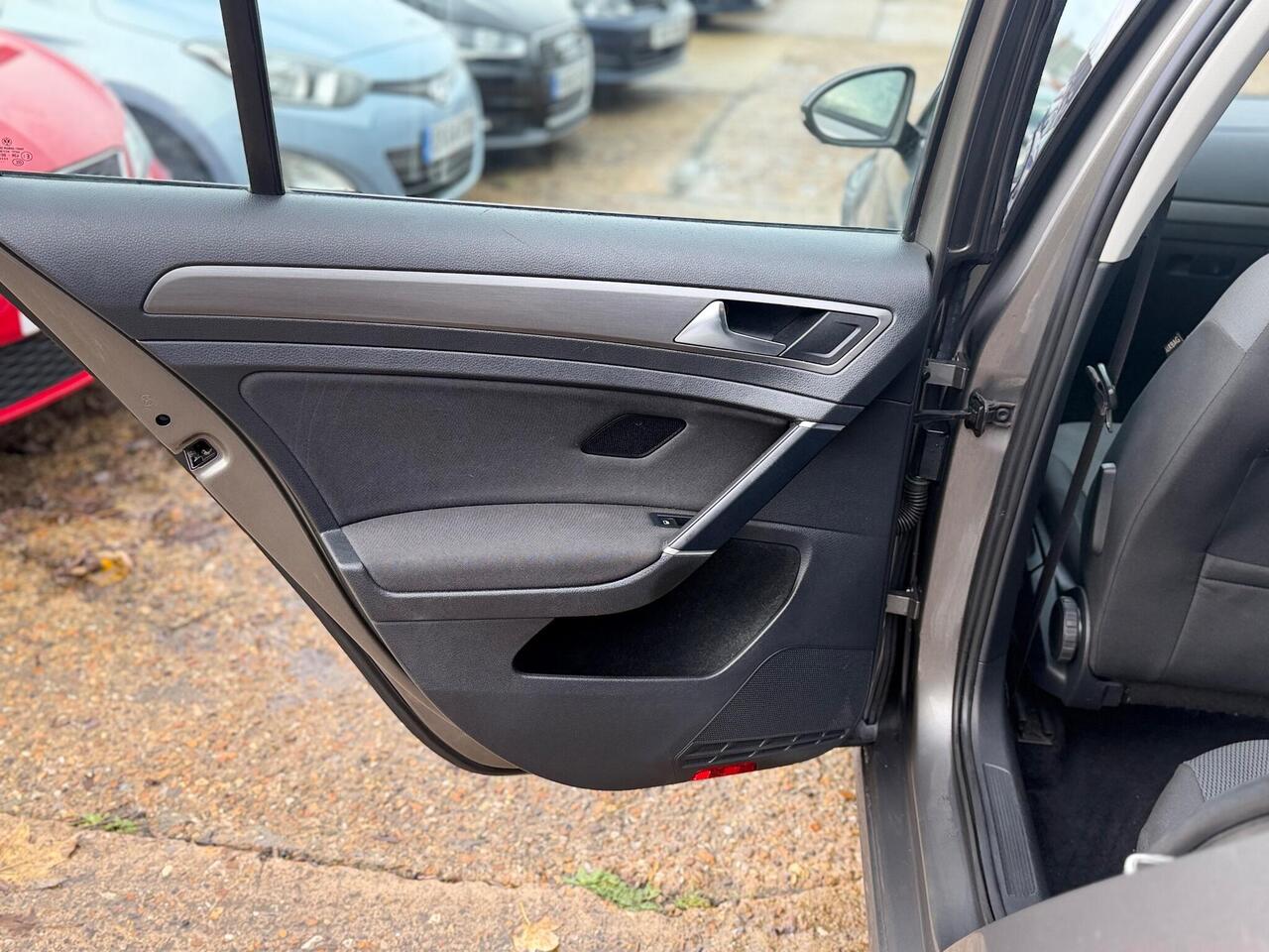 Used Volkswagen Golf 2013 for sale - 76868218: Photo 35