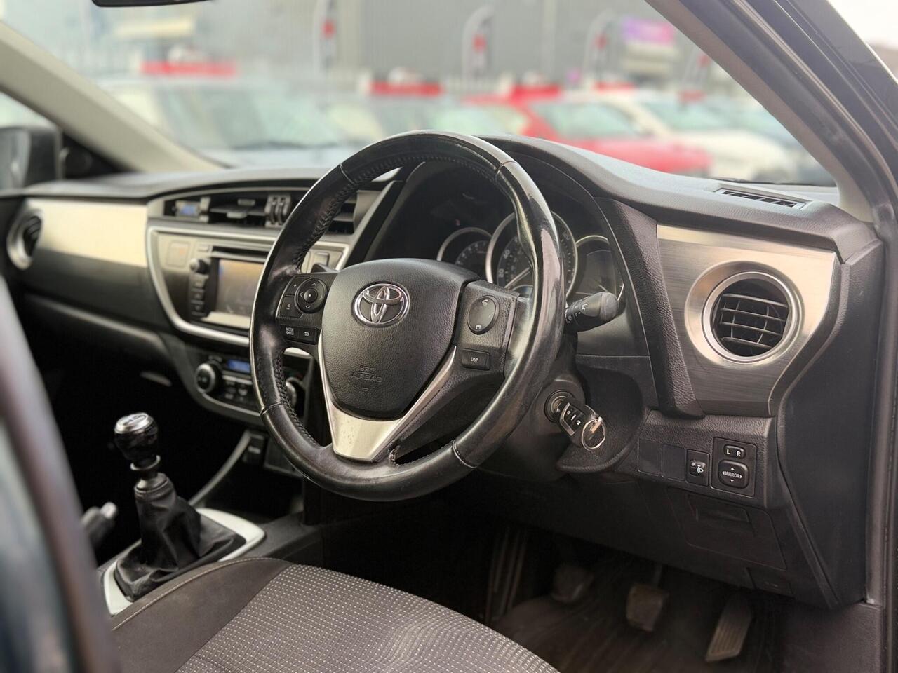 Used Toyota Auris 2013 for sale - 77298412: Photo 15