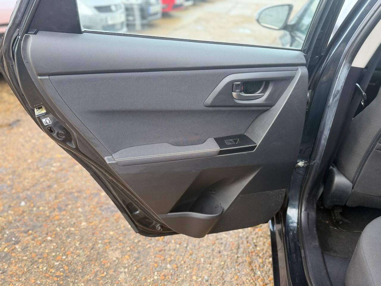 Used Toyota Auris 2013 for sale - 77298412: Photo 29