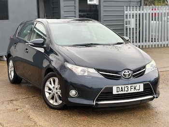 Used Toyota Auris 2013 for sale - 77298412: Photo