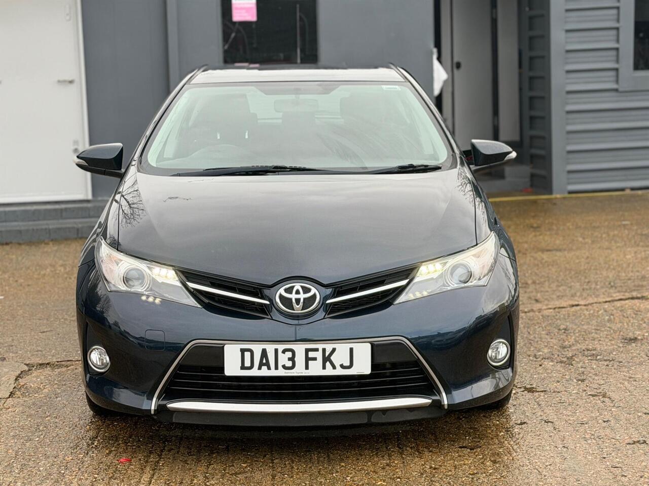 Used Toyota Auris 2013 for sale - 77298412: Photo 4
