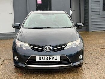 Used Toyota Auris 2013 for sale - 77298412: Photo