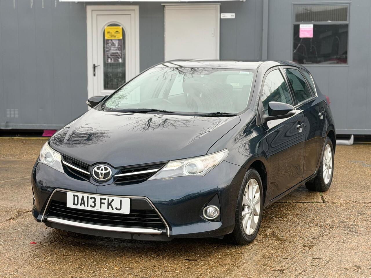 Used Toyota Auris 2013 for sale - 77298412: Photo 5