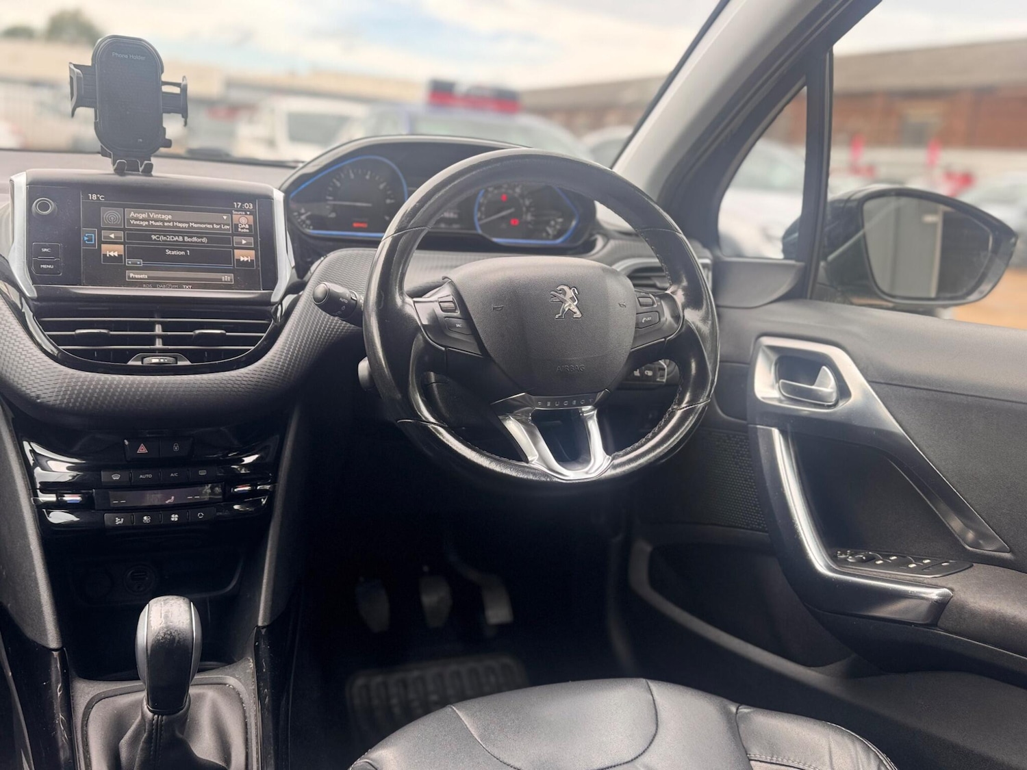 Used Peugeot 2008 2016 for sale - 76666735: Photo 24